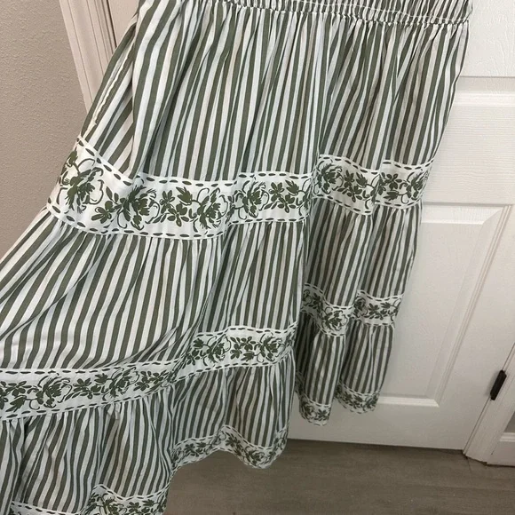 Crown & Ivy 100% cotton dress green white striped pattern Size 16 Elastic Top - Picture 4 of 8